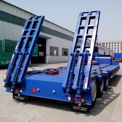 China Hot sale 3/4 axle truck trailer 60/80/100 ton gooseneck heavy duty 40ft or 20ft flat bed container trailer hot sale semi trailer in Africa for sale