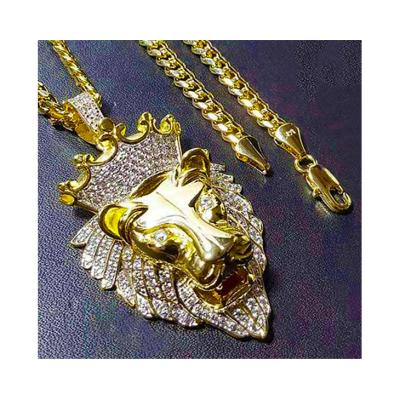 China Hip Hop Style Crystal Rhinestones Stainless Steel 18K Gold Plated King Crown Lion Head Pendant for sale