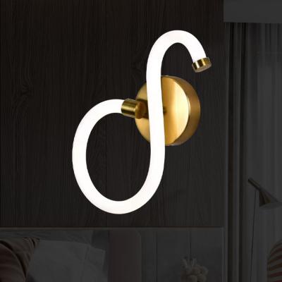 China New creative modern designed modern iron gold color wall lamp for restaurant for sale