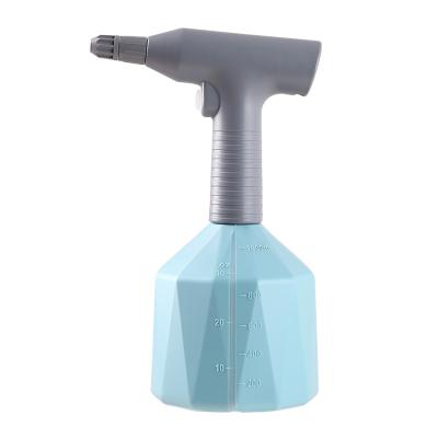 China Plastic Handheld Garden Supplies 1lgarden Pump Gardening Electric Bottom Sprayer For Drink Bottle for sale