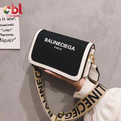 China Fashion Design Small Square Chain Bag Wholesale Metal Messenger Strap Shoulder Messenger Bags Women Purse Wide Bag for sale