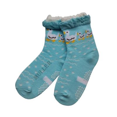 China Viable Girls Non Slip Ruched Socks with Pattern Ducks and Silicone Grips for sale