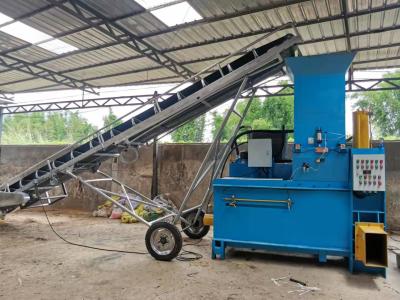 China Wood Shaving Press Baling Sawdust Baler Machine , Sawdust Shaving Bagging Machine for sale