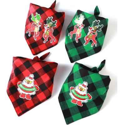 China Viable Popular Christmas Gift Dog Triangle Bandanas Pet Chirstmas Bibs Washable Santa Claus Dog Plaid Bandanas for sale