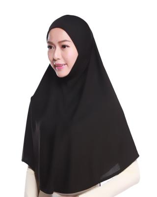 China Contrast Color With Muslim Women Scarves Fashion Tassel Hijab Islamic Saudi Middle East Dubai Solid Color Islamic Snap Hijab for sale