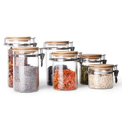 China Various Seal Specifications Of High Borosilicate Glass Sealed Storage Vessel With Bamboo Buckle Lid for sale