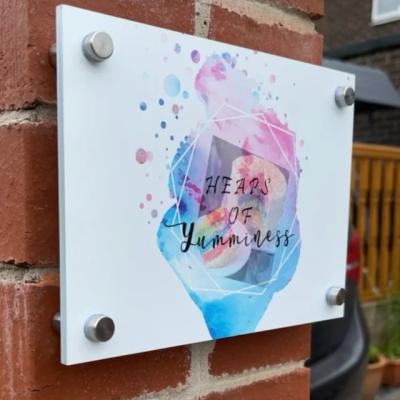 China Custom Acrylic UV Printing Business Plaque House Number Sign Printed Logo Address Signage for sale