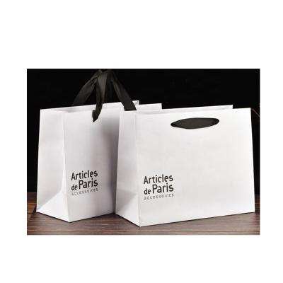 China Recyclable Kraft Paper Shopping Mall Clothing Custom Shoes Gifts White Gift Bag for sale