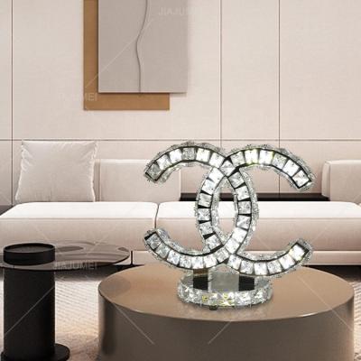 China New modern light luxury luxury restaurant Crystal Led Table Lamp transparent creative bedroom bar for sale