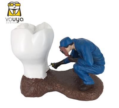 China Clinic Dental Decorations Handmade Resin Handwork Carving Carved Dental Ornaments for sale