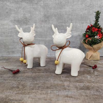 China Contemporary Reindeer Ornament Crafts Ceramic Christmas Ornament Decoration for sale