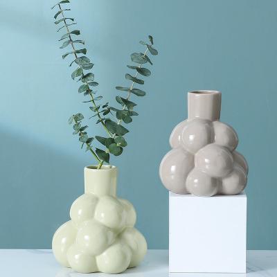 China Modern Decorative Living Room Ornaments Table Top Ceramic Flower Vase For Home Decor for sale