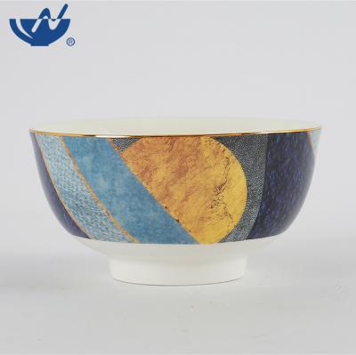 China New Sustainable European Gold Rim Porcelain Dinner Set Bowl Dishes Set Plates Luxury Dinnerware Sets for sale