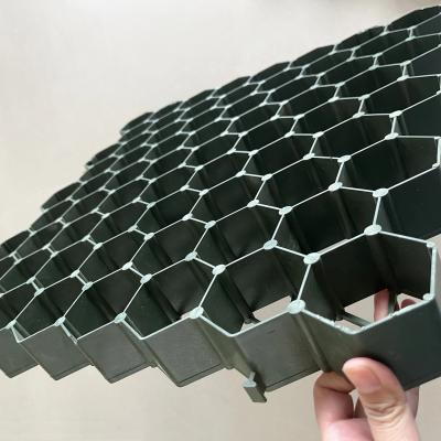 China Verbeter uw landschap met moderne design grasrooster Paving grids op 500mm lengte Te koop