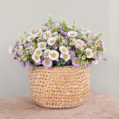 China Artificial silk lifelike wholesale flower spot factory Korean Yiwu daisies 15 wedding bride holding white artificial bouquet for sale