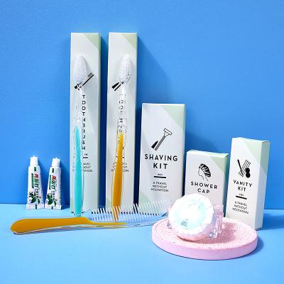 China Eco-friendly Exquisite Disposable Hotel Amenities Personalized Custom Eco-Friendly Bath And Bodies Luxury Spa Hotel Guest Room Toiletries Amenities Set for sale