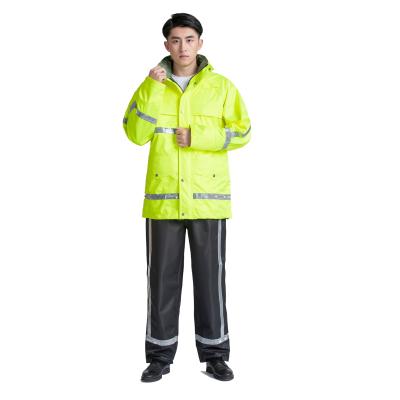 China 2021 Best Selling Water Proof Green Pongee Professional Production Reflective Raincoat For Adult Safety for sale