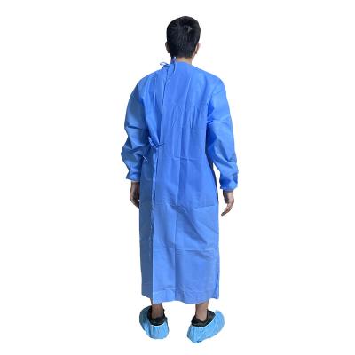 China PP Elastic Hospital Isolation Gown 40gsm Nonwoven Disposable Medical Surgical Gown PPE Isolation Gown for sale