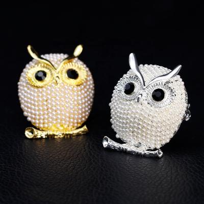 China Cute Pearl Pin Multifunctional High Quality Owl Brooch Clothing Brooch Gold and Silver Brooches for sale