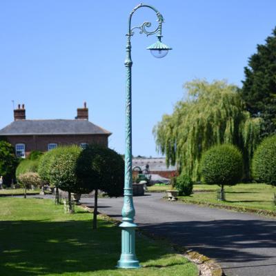 China Gray Cast Iron Park Garden Sidework Street Light Light Pole Cast Iron Pole Lamp for sale