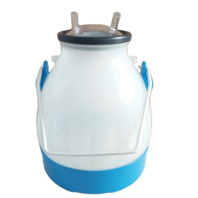 China Farms Plastic Milk Pail With Lids For Sale With Price Pipeline Portable Milking Machines For Cows for sale