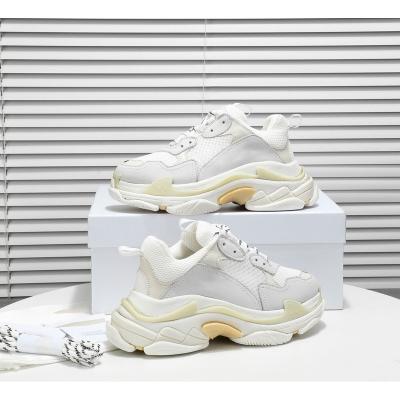 China Fashion trend hot sale men's sport running shoes fashion sneakers ladies women's walking shoes balanciaga casual white shoes for men and women for sale