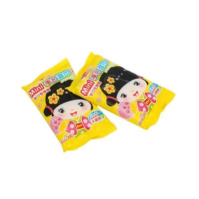 China Face handcleaning.freshening.makeup remove. etc mini wet wipes TOALLITAS 6-8pcs per pack wet wipe tablets for sale