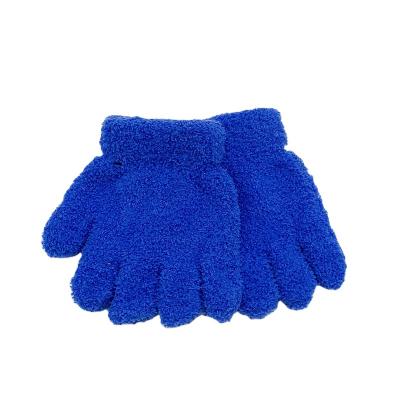 China Comfortable Low sale Children's coral velvet gloves Winter warm knit baby Premium multi-color thickened children's gloves for sale