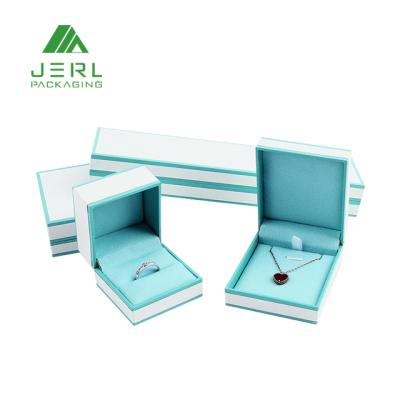 China Jewelry Pearl Earring Necklace Set Jewelry Packaging Box for sale