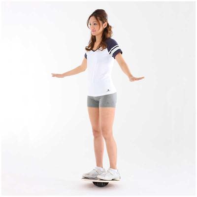 China Kids can play together customizabled twisting wooden workout shimmy balance board for kids for sale