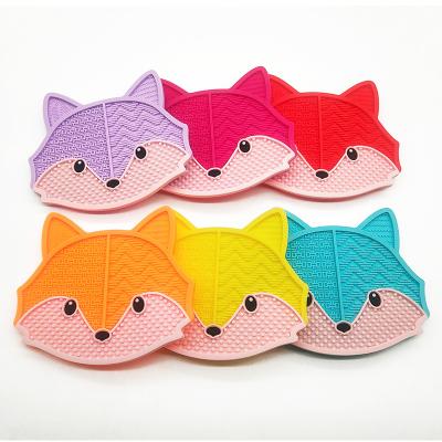 China Viable Silicone Fox Sucker Cleaning Brush Pad Sucker Beauty Tools Makeup Wash Brush Scrub To Pad Custom Color And LOGO OEM for sale