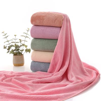 China 70*140cm Wholesale Viable Absorbent Thickened Pineapple Bath Towels Beautiful Colors Optional Striped Towels for sale