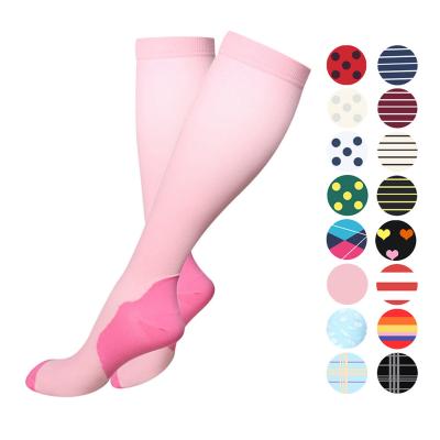 China Anti-fault Amazon hot selling 2021 medical custom made medical logo compression socks men's compression socks for sale