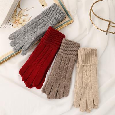 China Plain Custom Logo Winter Knitted Ladies Warm Stretch Gloves Mens Cuffed Twisted Soft 100% Cashmere Gloves for sale