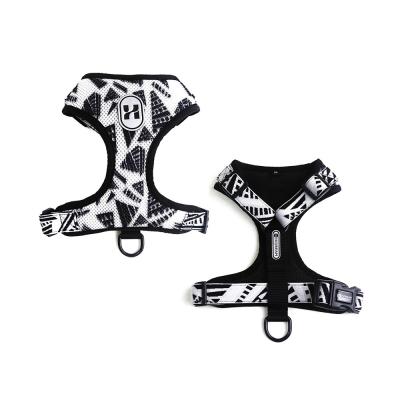 China Nylon füllte reflektierendes Mesh Dog Harness With Handle-Welpen-Kasten-Geschirr auf zu verkaufen