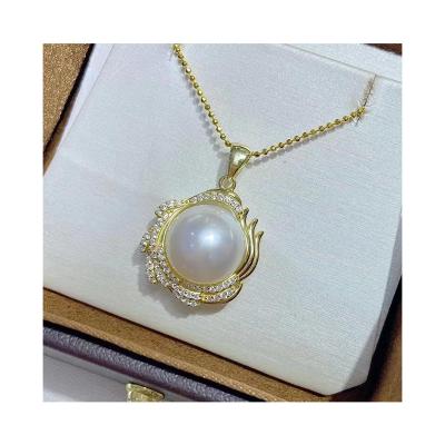 China Wholesale Other 925 Silver Women Round Gold Pendant 12mm Luminous Light Freshwater Pearl Spruce Necklace for sale