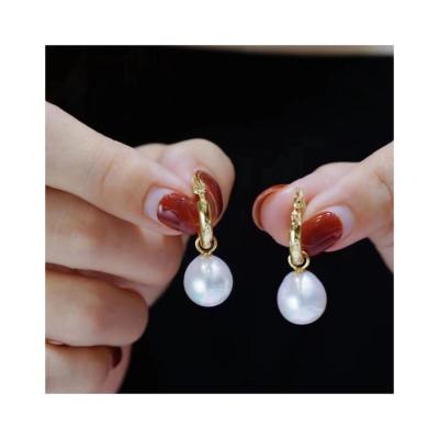 China FASHIONABLE elegant and exquisite design luxury high complexion earrings S925 natural freshwater pearl drop earrings for sale