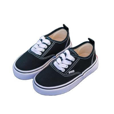 China Korean basic flat casual children's slip-on canvas low top shoes 2021 style boys and girls shoes 1 for sale