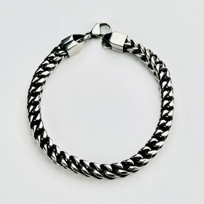 China Hiphop chic accessory textured stainless steel bracelet twisted 5mm width restriction chain bracelet for men for sale