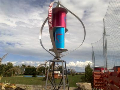 China Generadores de viento verticales de AXIS en la instalación de la UE de Vawt de la turbina de viento de la rejilla en venta