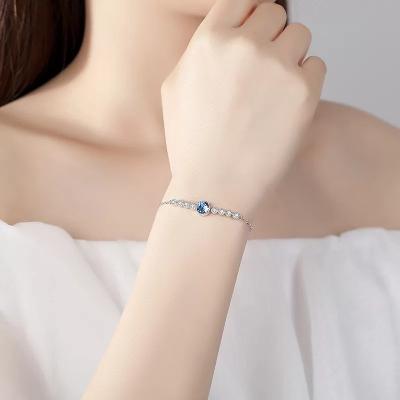 China Vintage Birthday Gift Heart Bracelet 925 Luxury Pure Silver Sterlibg Silver Bangles for sale