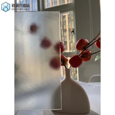 China Low E Coated 5mm Clear Round Groove Ribbed Glass Fluted Patterned Glass voor splitsing Te koop