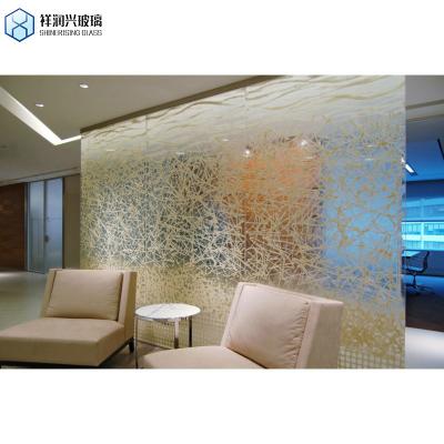 Chine Ultra clair carré creux brique de verre brique de cristal pour le mur de fond de salle de bains colorée à vendre