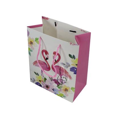 China 2022 Recyclable Custom Logo Printed Packaging Paper Bag Reused Cheap for sale