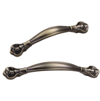 China Newest Easy Installation Modern Style Bronze Color Wardrobe Drawer Handle Pulls Furniture Cabinet Handles for sale