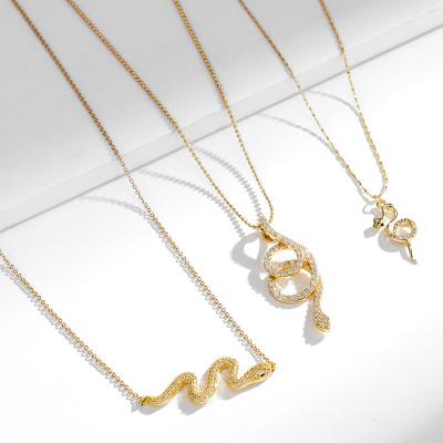 China Lady Brass Real Gold Medusa Snake Necklace Lead Free Nickel Free Cubic Zirconia Fashion Women's Pendant Necklace for sale