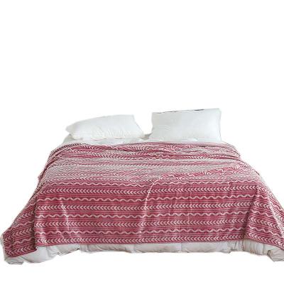 China Viable Wholesale Plaid Coral Fleece Blanket Flannel Winter Pineapple Blanket for sale