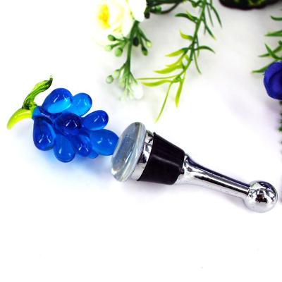 China Custom Viable Murano Glass Favor Grape Wine Bottle Stoppers for sale