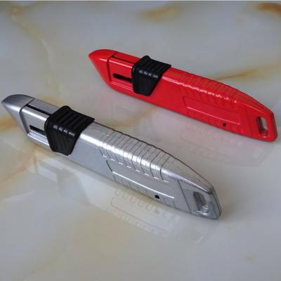 China Retractable Zinc Alloy Quick-Change Safety Cutter Knife for sale