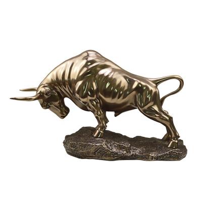 China Europe and America factory direct wholesale custom creative home office copper cast copper cow decoration resin crafts for sale